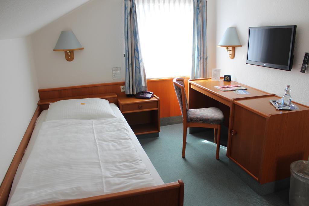 Hotel Goos Jübek Buitenkant foto
